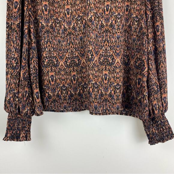 Evereve Hollis Smocked Abstract Blouse Women’s Size Small - Picture 5 of 11